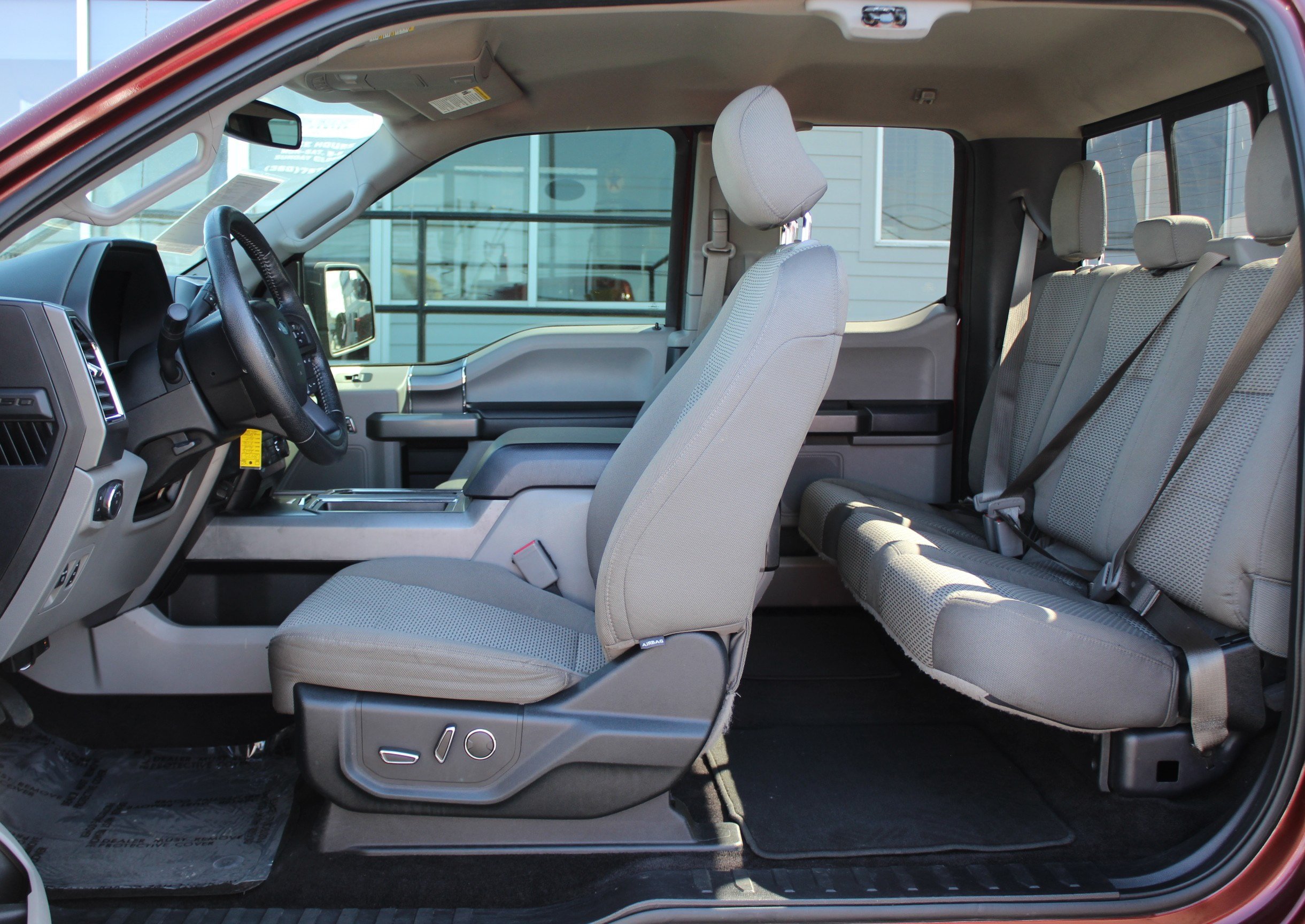 Used 2015 Ford F150 XLT w/ Equipment Group 302A Luxury AWD/4WD image 14