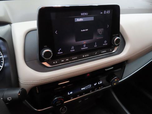 Used 2021 Nissan Rogue SV image 19