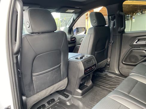 Used 2025 Chevrolet Silverado EV RST AWD/4WD image 15