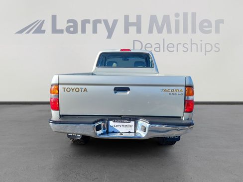 Used 2004 Toyota Tacoma 4x4 Xtracab V6 image 4