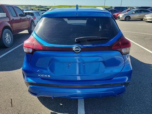 Used 2022 Nissan Kicks SV FWD image 8