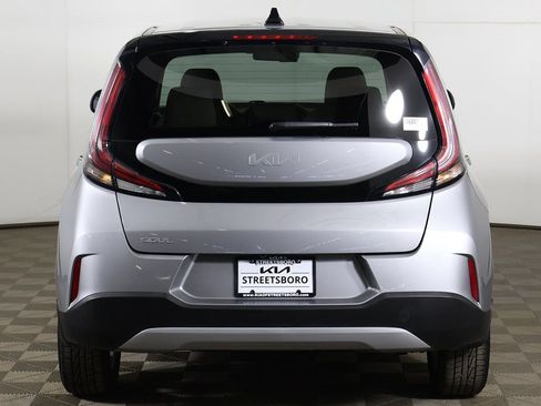 Used 2023 Kia Soul LX w/ LX Technology Package image 11