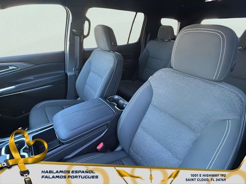 Certified 2025 Chevrolet Traverse LT image 23