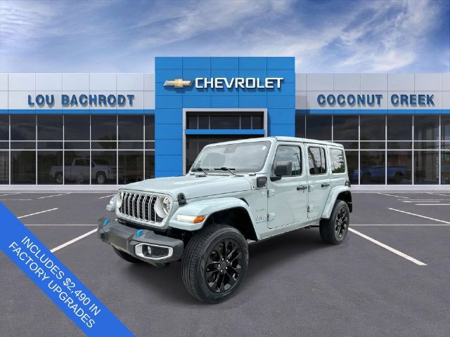 Used 2024 Jeep Wrangler Unlimited Sahara AWD/4WD image 4