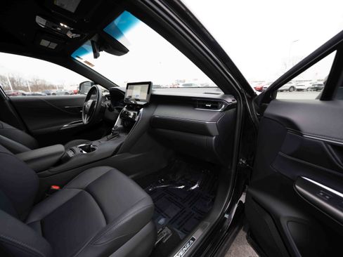 Used 2023 Toyota Venza XLE w/ Activity Package (TMS) image 26