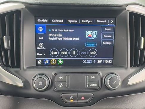 Used 2024 GMC Terrain SLT image 26