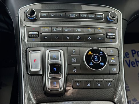 Used 2023 Hyundai Santa Fe Calligraphy image 16