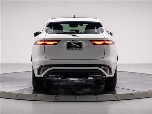 New 2025 Jaguar F-PACE R-Dynamic S AWD/4WD image 4