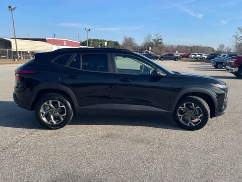 New 2026 Chevrolet Trax LT image 9