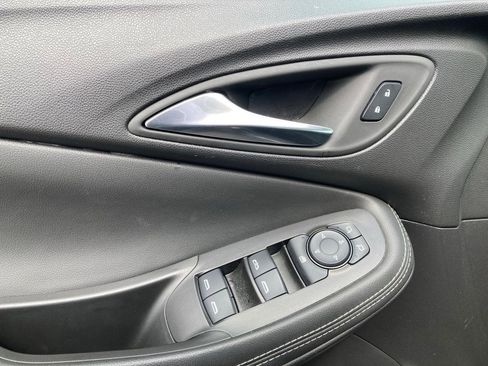 Used 2025 Buick Encore GX Preferred image 11