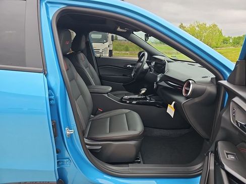 New 2026 Chevrolet Trax RS w/ Sunroof Package FWD image 27