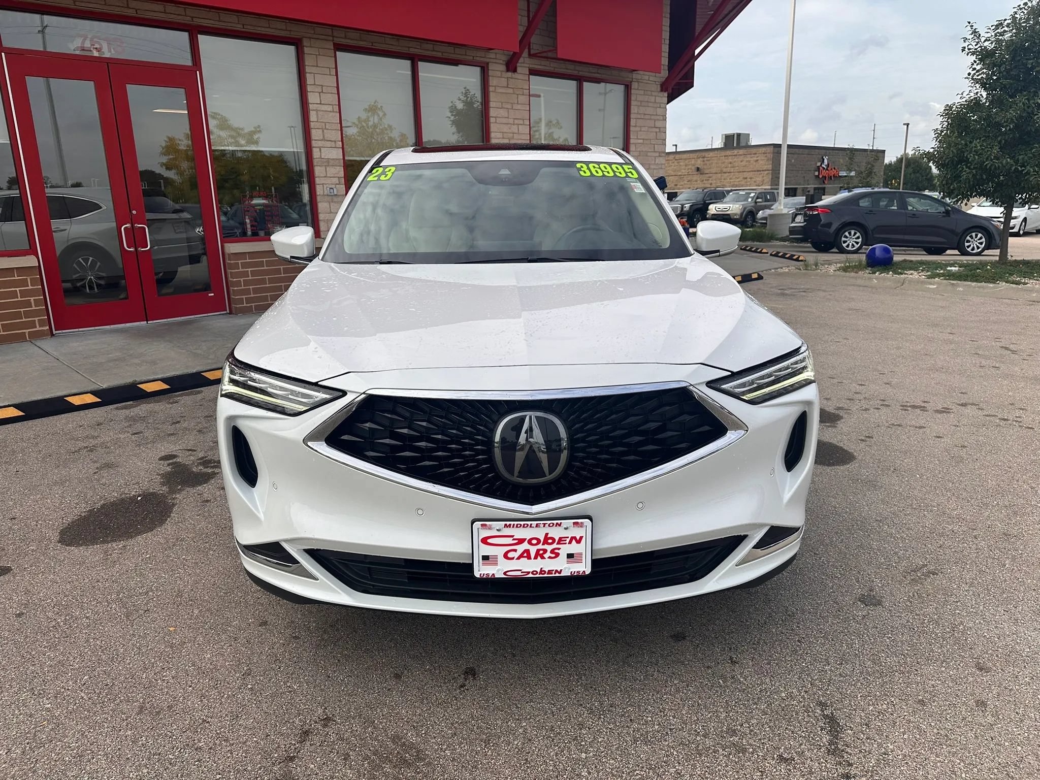 Used 2023 Acura MDX w/ Technology Package AWD/4WD image 2