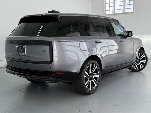 Used 2023 Land Rover Range Rover Long Wheelbase SE AWD/4WD image 8