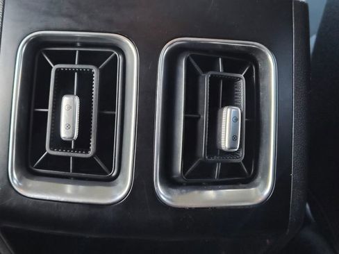 Certified 2023 Kia Sorento LX image 16