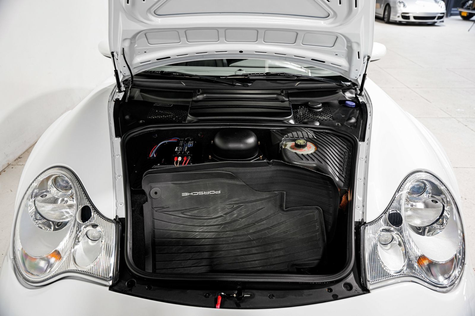 Used 2003 Porsche 911 Carrera 4S AWD/4WD image 44