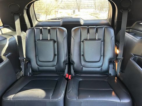 Used 2016 Ford Explorer Limited image 16