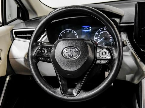 Used 2023 Toyota Corolla Cross L FWD image 16