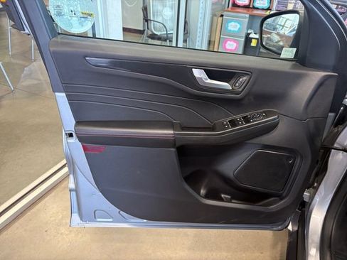 Used 2024 Ford Escape ST-Line Select w/ Tech Pack #1 AWD/4WD image 16