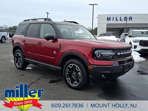 Used 2025 Ford Bronco Sport Outer Banks w/ Outer Banks Tech Package+ image 1