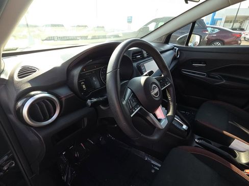 Used 2024 Nissan Versa SR FWD image 14