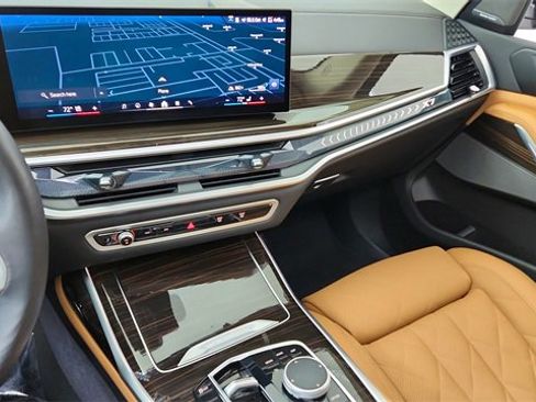 Used 2026 BMW X7 xDrive40i image 47