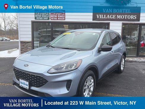 Used 2022 Ford Escape SE w/ Cold Weather Package image 1
