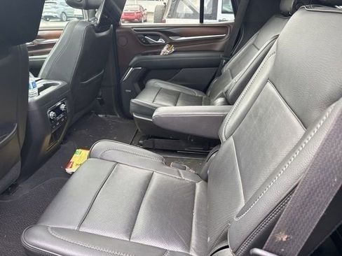 Used 2021 GMC Yukon Denali w/ Denali Premium Package image 44