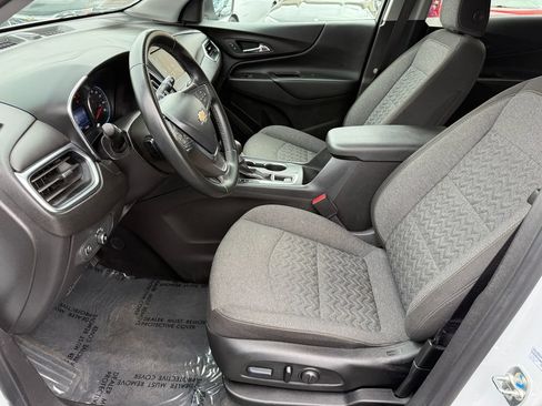 Used 2024 Chevrolet Equinox LT FWD image 24