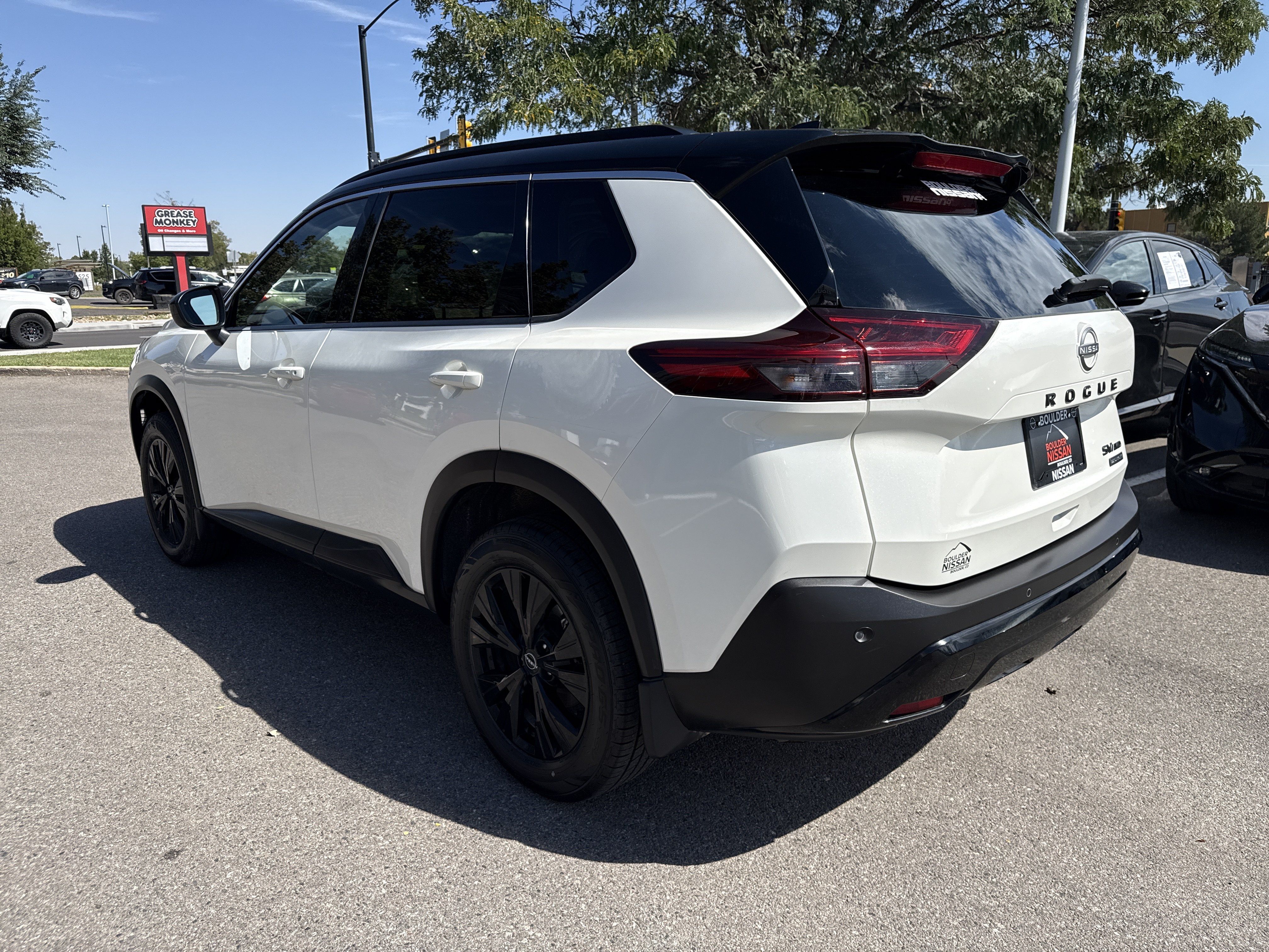 Certified 2023 Nissan Rogue SV w/ SV Premium B Package AWD/4WD image 7