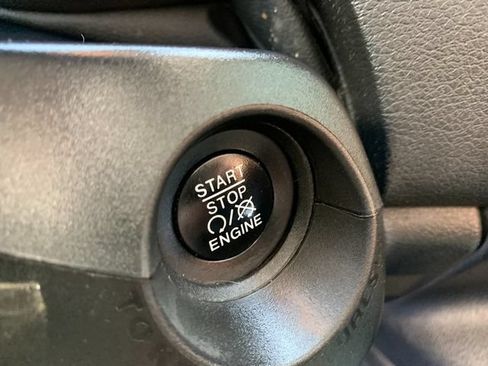 Used 2016 Jeep Renegade Latitude w/ Cold Weather Group AWD/4WD image 25