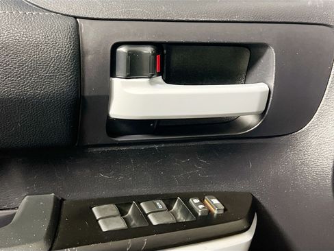 Used 2020 Toyota Tundra SR5 AWD/4WD image 16