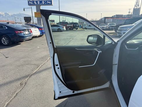 Used 2024 Toyota RAV4 LE image 17