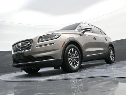 Used 2021 Lincoln Nautilus Reserve w/ Class II Trailer Tow Package image 23