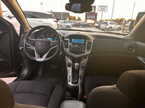 Used 2014 Chevrolet Cruze LT image 15