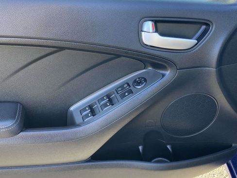 Used 2017 Kia Forte LX w/ LX Popular Package image 14