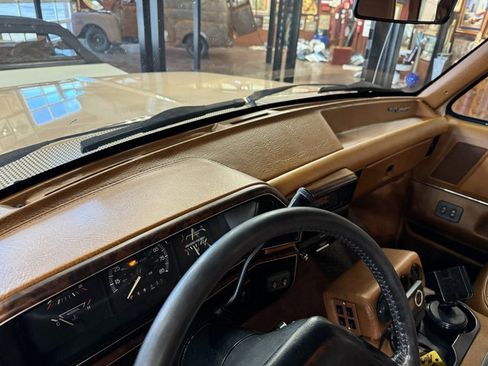 Used 1990 Ford F350 2WD SuperCab DRW image 10