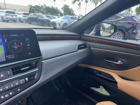 Certified 2022 Lexus ES 350 w/ Premium Package FWD image 18