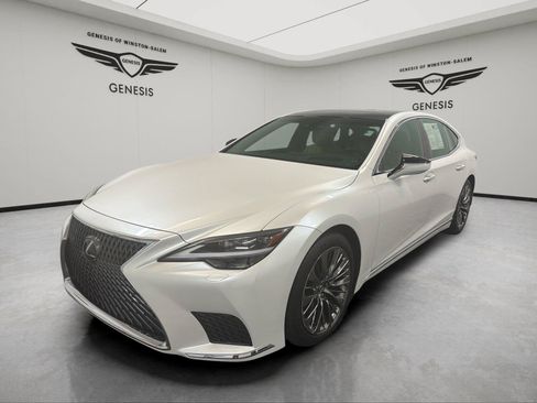 Used 2022 Lexus LS 500 AWD w/ Luxury Package image 1