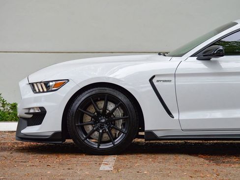 Used 2018 Ford Mustang Shelby GT350 w/ Convenience Package RWD image 5