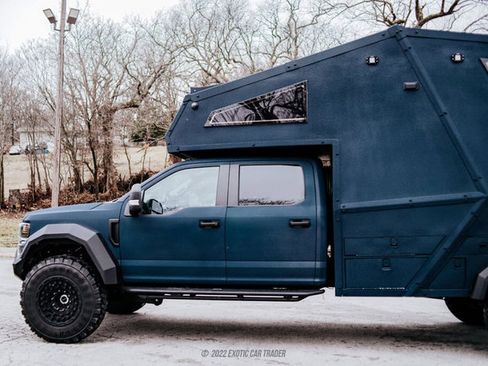 Used 2022 Ford F550 4x4 Crew Cab Super Duty w/ Power Equipment Group image 4