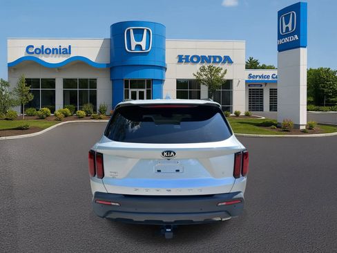 Used 2021 Kia Sorento S image 5