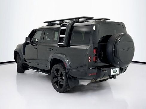 Used 2023 Land Rover Defender 130 X-Dynamic SE AWD/4WD image 7