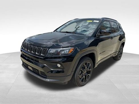 New 2026 Jeep Compass Latitude AWD/4WD image 3