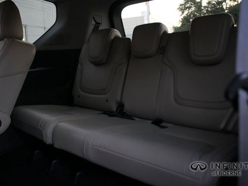 Certified 2026 INFINITI QX80 Pure AWD/4WD image 24