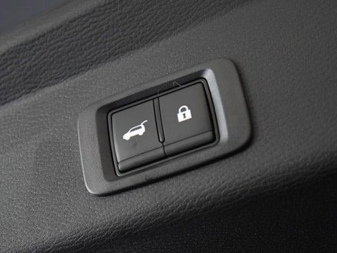 New 2026 Mitsubishi Outlander AWD image 37