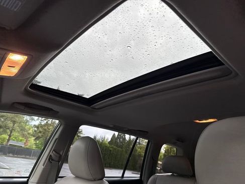 Used 2013 Toyota Highlander Limited image 21