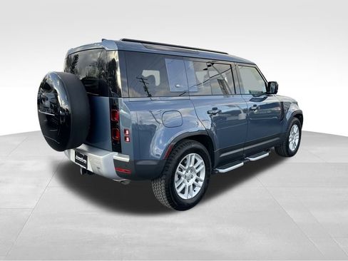 Used 2024 Land Rover Defender 110 S image 7