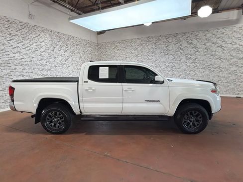 Used 2021 Toyota Tacoma SR5 RWD image 8