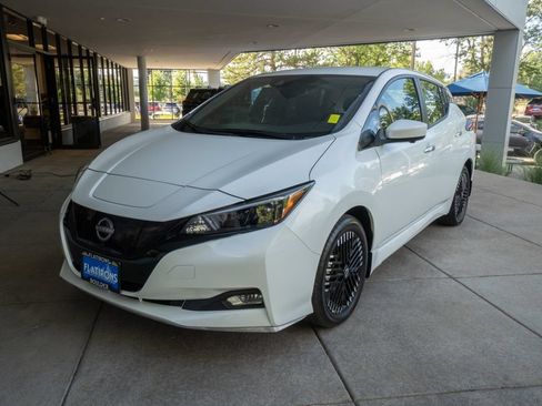 Used 2024 Nissan Leaf SV Plus FWD image 3