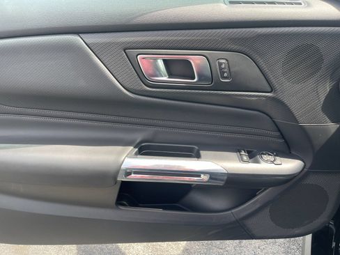 Used 2025 Ford Mustang GT Premium RWD image 12
